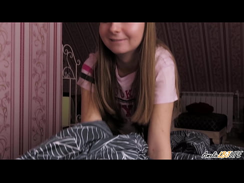 ❤️ Blondie duboko siše svoju drugu prijateljicu i dobiva spermu u usta ❤❌ Super seks kod nas